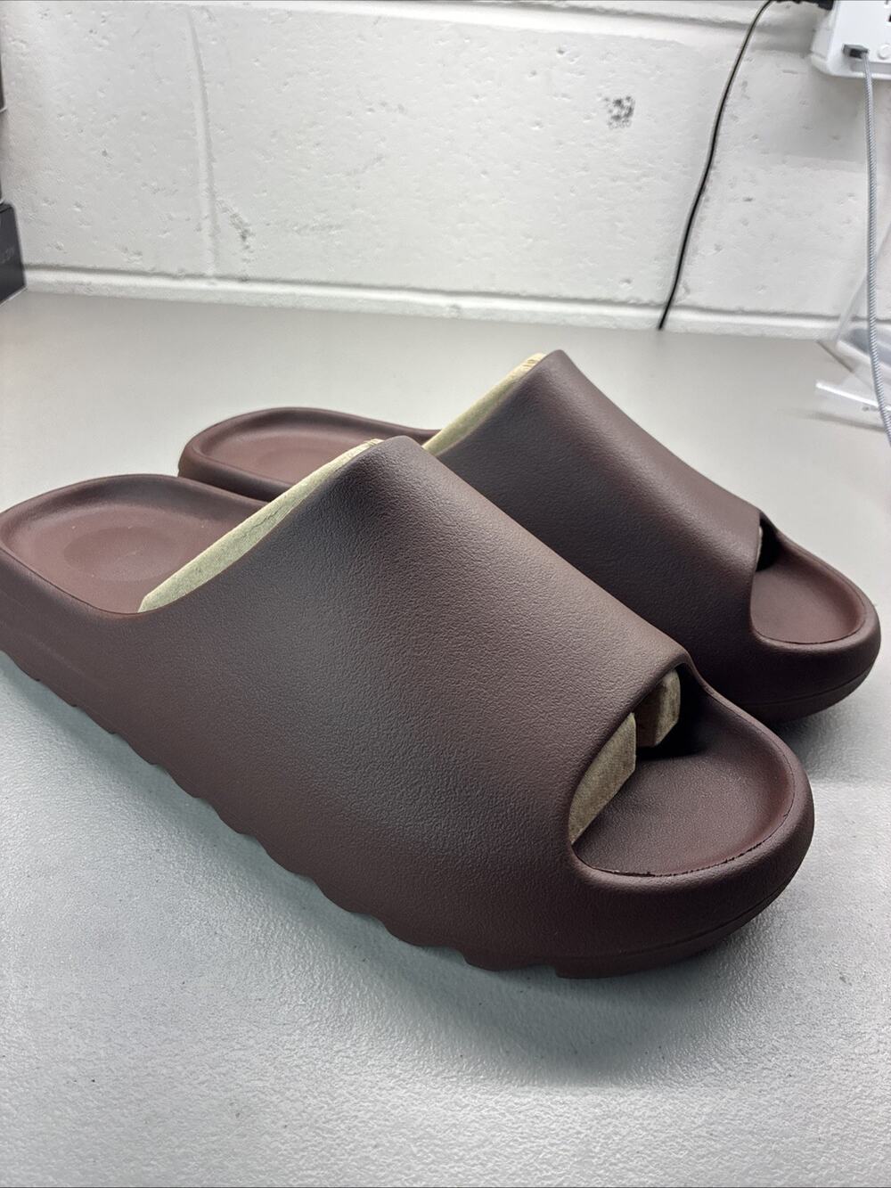 Yeezy Slides Fudge Mens Size 13 In Storage Bag Yeezy Slides YS-01 2026 YZY Fudge